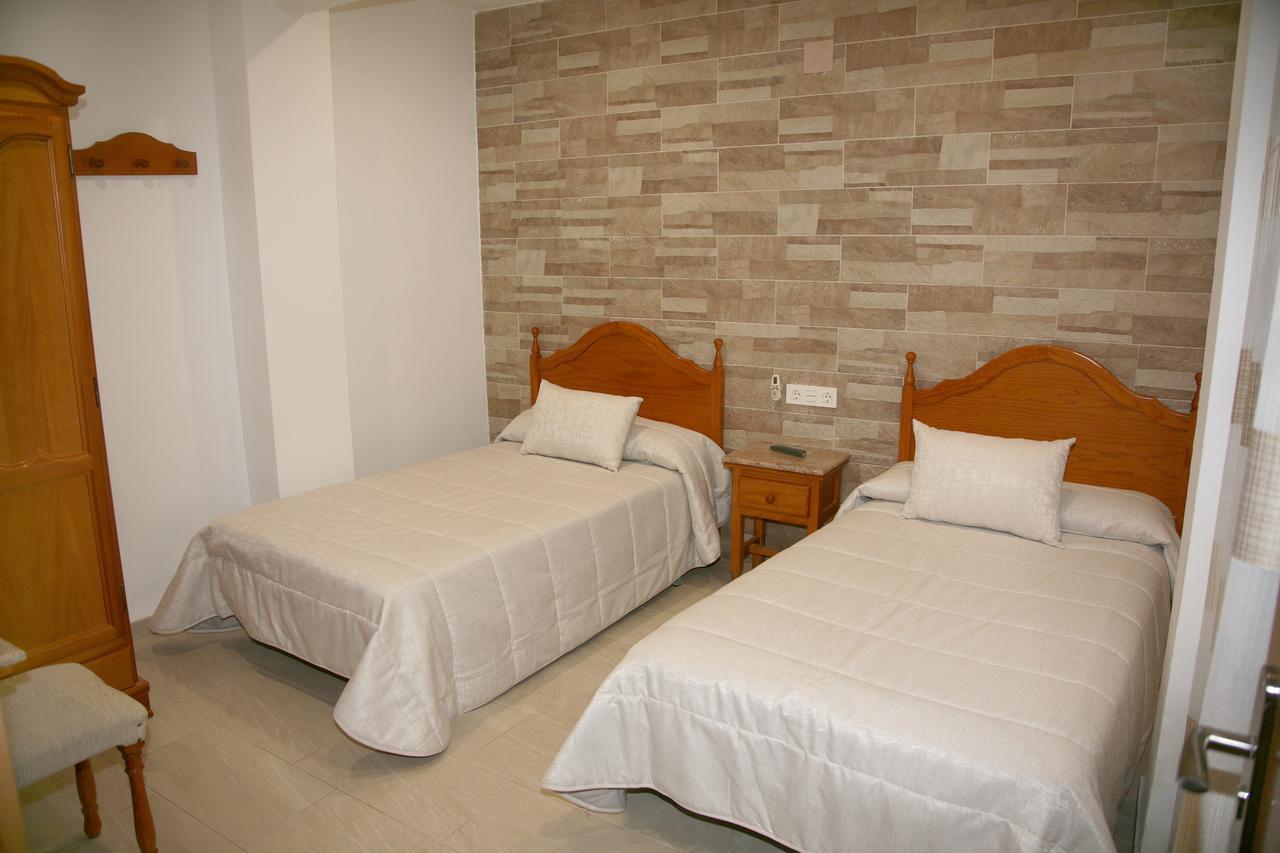 Hostal Restaurante Grela Pozo Alcón Buitenkant foto